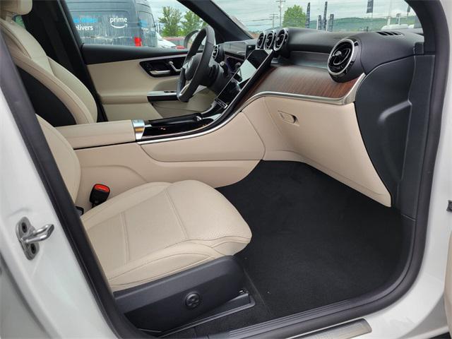 new 2025 Mercedes-Benz GLC 300 car, priced at $54,185