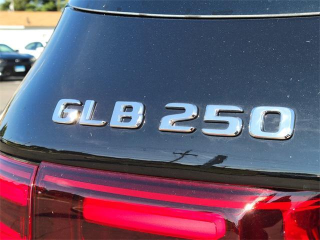 new 2025 Mercedes-Benz GLB 250 car, priced at $50,450