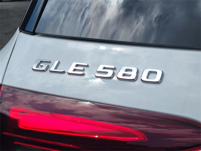 new 2025 Mercedes-Benz GLE 580 car, priced at $90,545