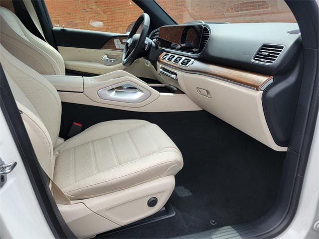 new 2025 Mercedes-Benz GLE 580 car, priced at $90,545