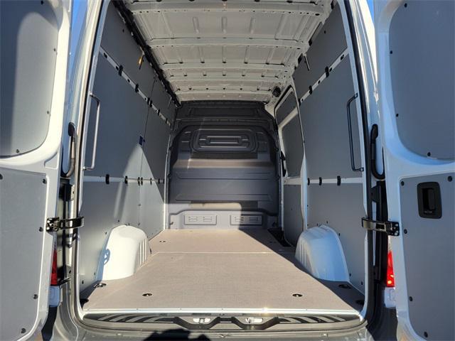 new 2025 Mercedes-Benz Sprinter 2500 car, priced at $60,183