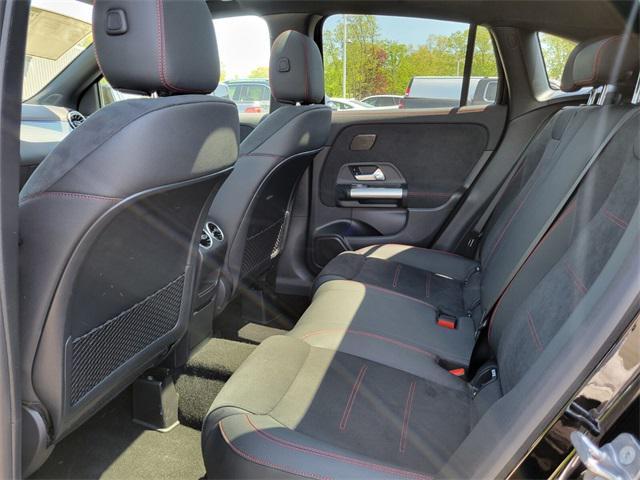 new 2025 Mercedes-Benz GLA 250 car, priced at $53,570