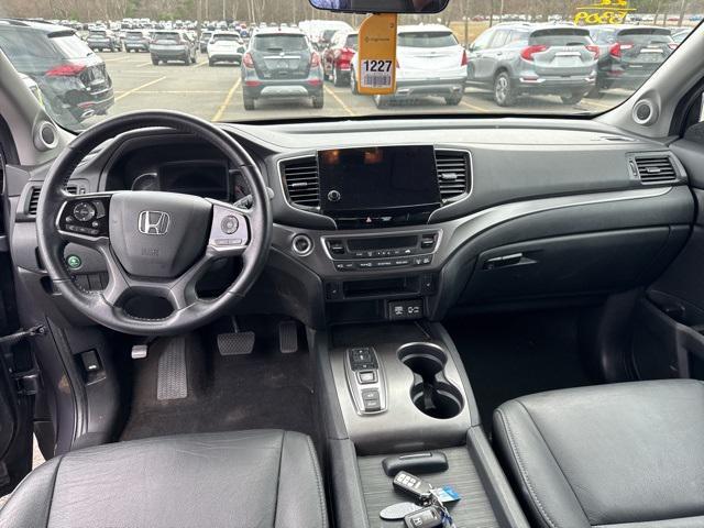 used 2022 Honda Pilot car, priced at $33,995