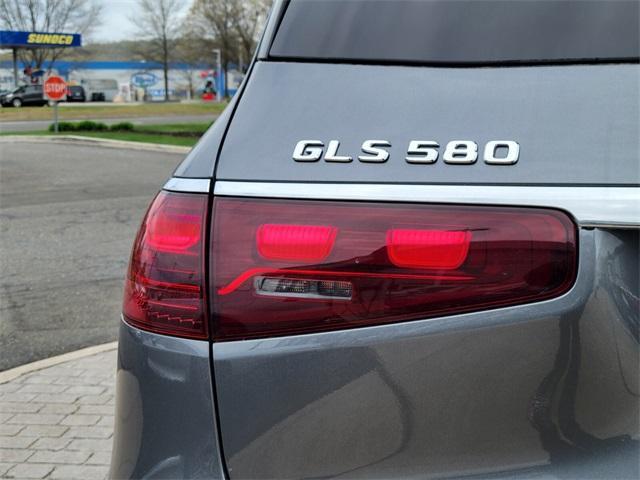 new 2024 Mercedes-Benz GLS 580 car, priced at $118,405