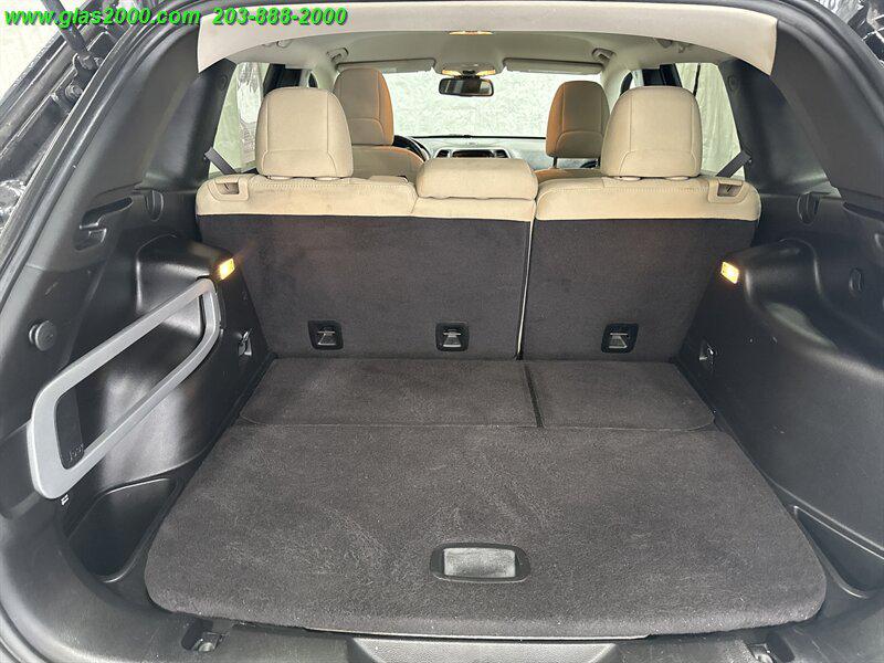 used 2015 Jeep Cherokee car, priced at $10,999