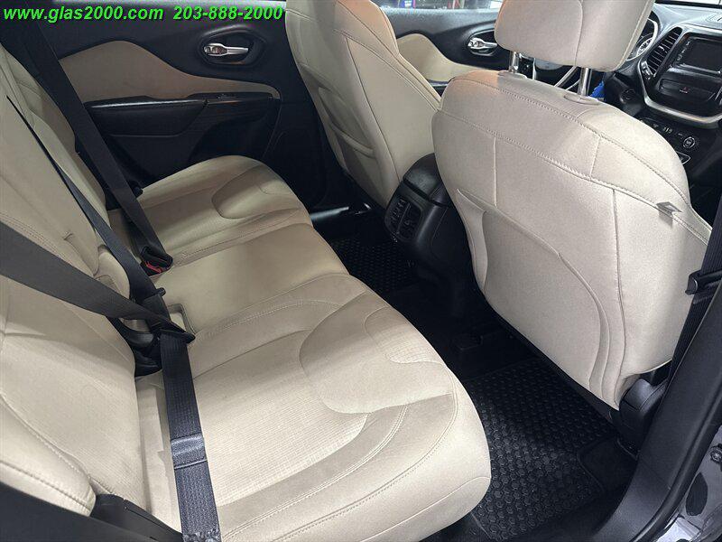used 2015 Jeep Cherokee car, priced at $10,999