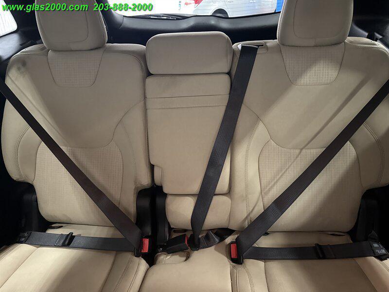 used 2015 Jeep Cherokee car, priced at $10,999