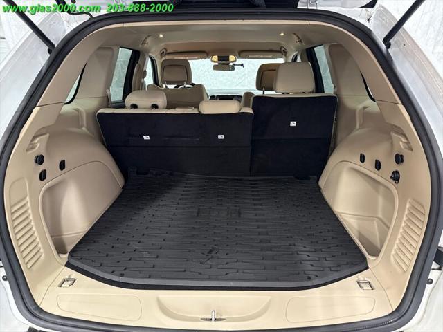 used 2021 Jeep Grand Cherokee car, priced at $19,999