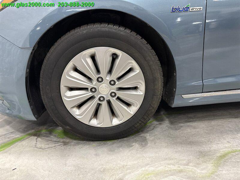 used 2016 Hyundai Sonata Hybrid car, priced at $9,999