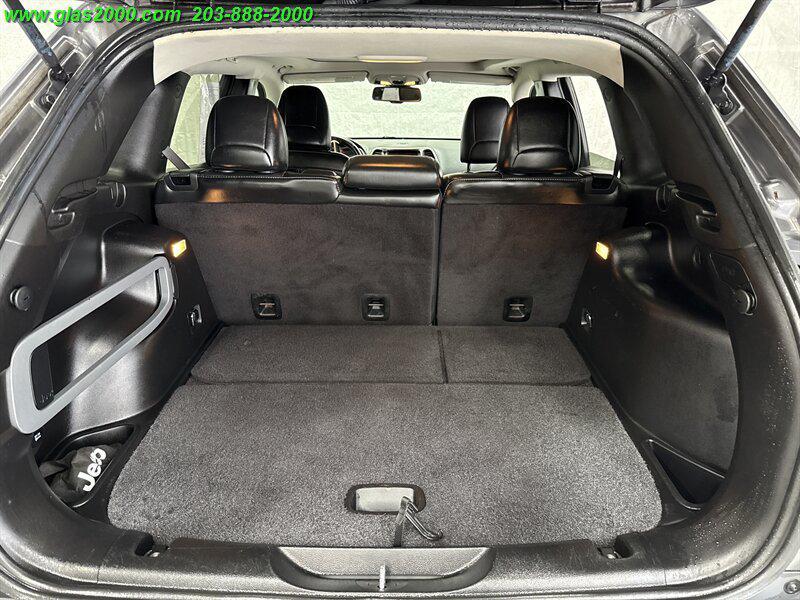 used 2015 Jeep Cherokee car, priced at $12,999