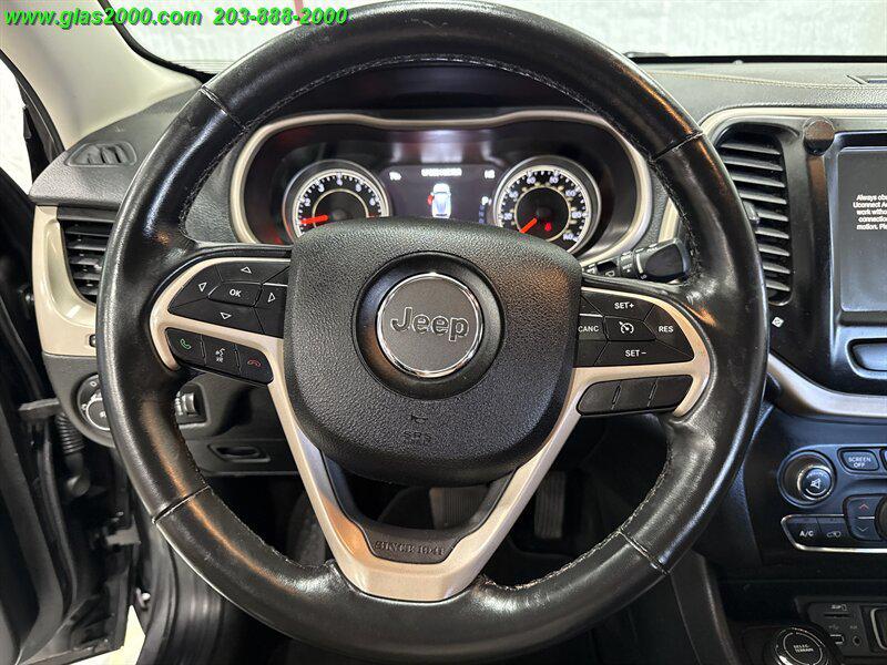 used 2015 Jeep Cherokee car, priced at $12,999