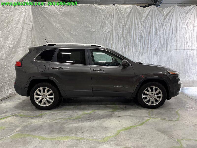used 2015 Jeep Cherokee car, priced at $12,999