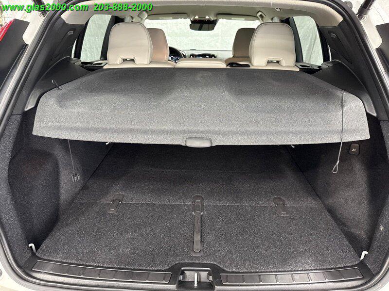used 2022 Volvo XC40 car, priced at $17,999