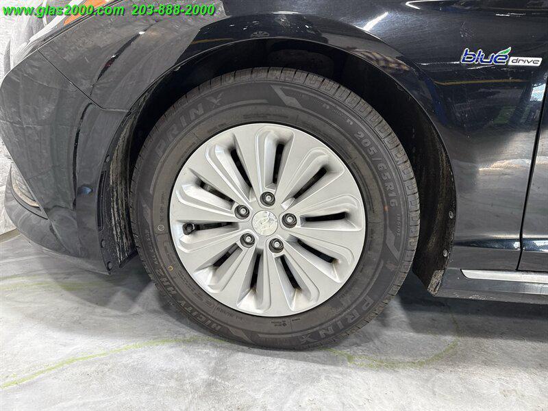 used 2016 Hyundai Sonata Hybrid car, priced at $9,999