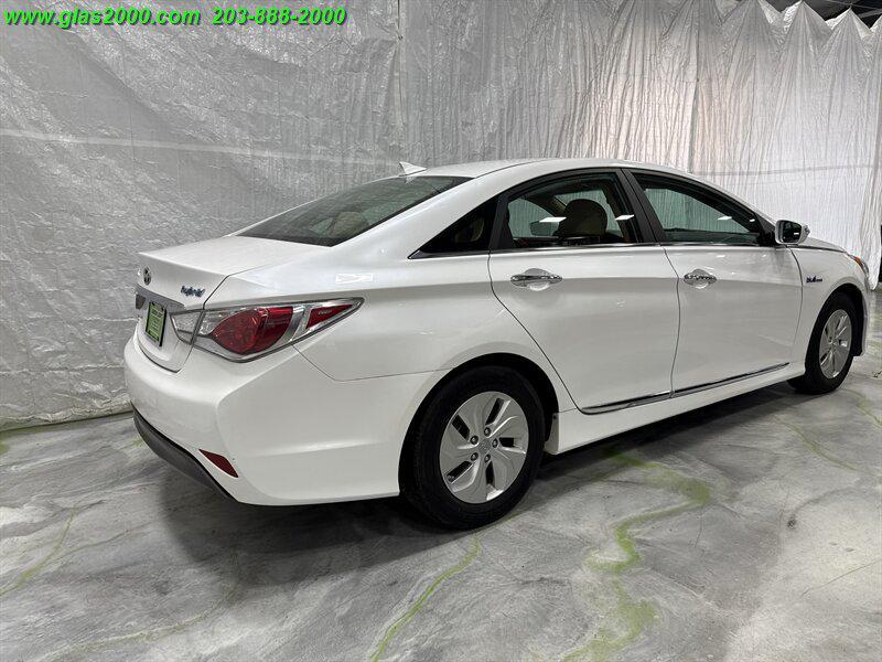 used 2015 Hyundai Sonata Hybrid car, priced at $9,999