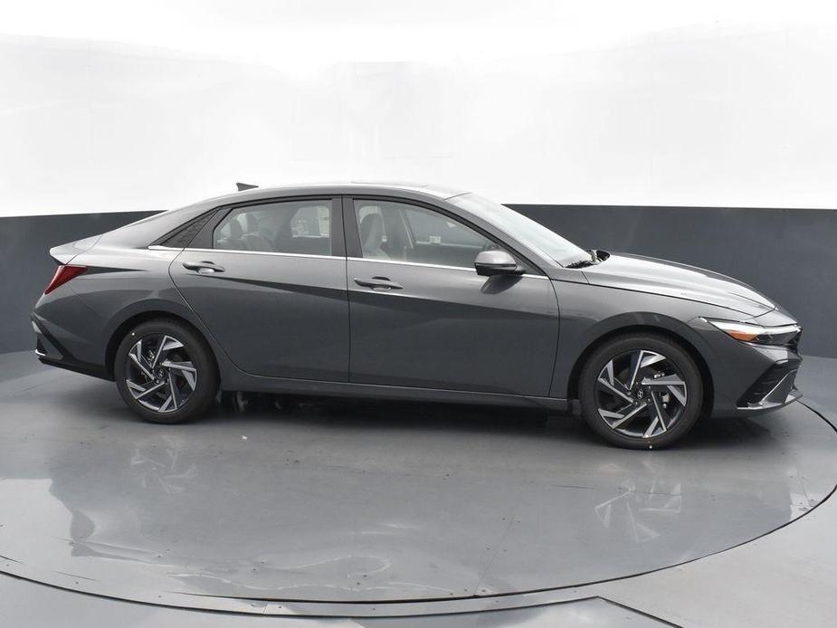 new 2024 Hyundai Elantra car, priced at $24,305