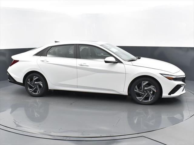 new 2024 Hyundai Elantra car, priced at $23,118