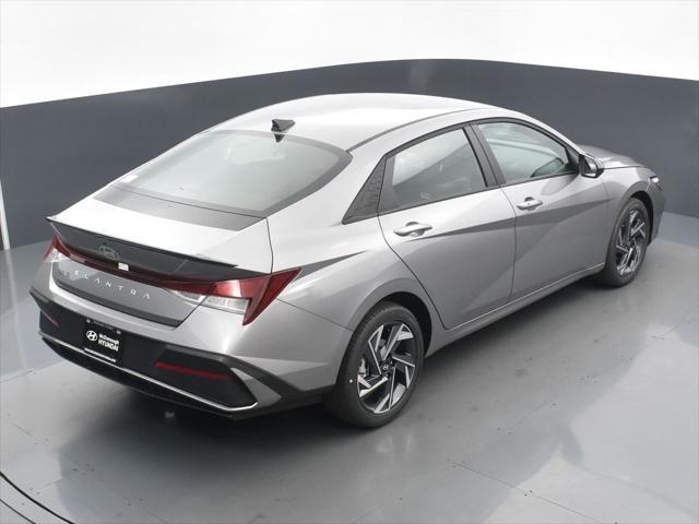 new 2025 Hyundai Elantra car, priced at $21,940