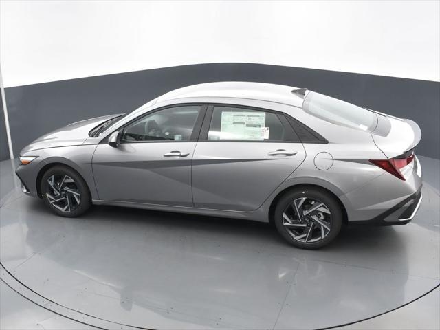 new 2025 Hyundai Elantra car, priced at $21,940