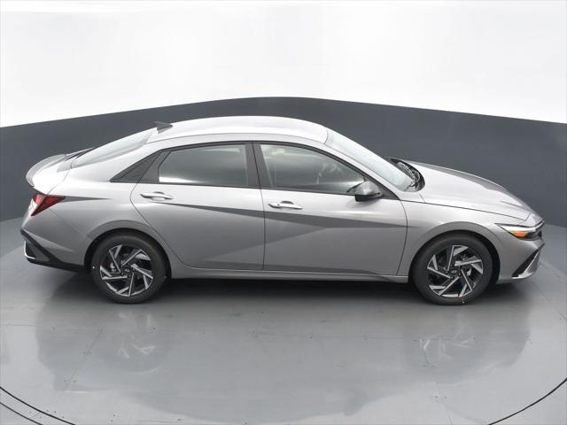 new 2025 Hyundai Elantra car, priced at $21,940