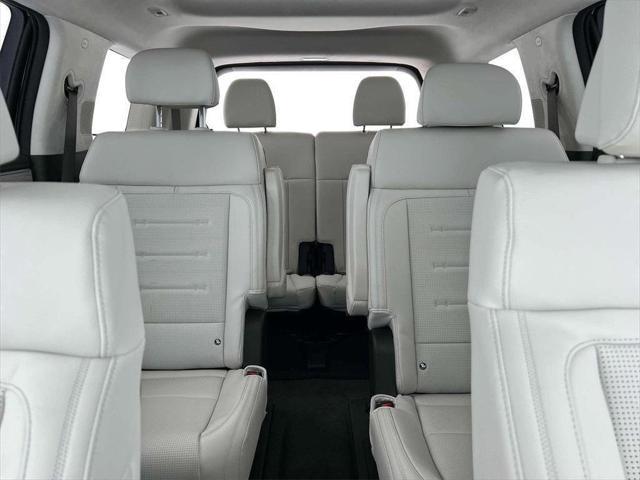 new 2025 Hyundai SANTA FE HEV car, priced at $47,431