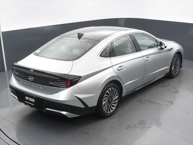 new 2025 Hyundai Sonata Hybrid car, priced at $37,158