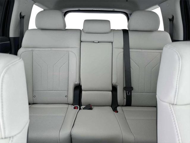 new 2025 Hyundai Santa Fe car, priced at $35,133