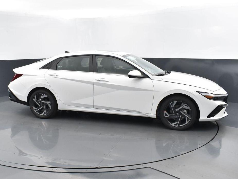 new 2024 Hyundai Elantra car, priced at $23,710