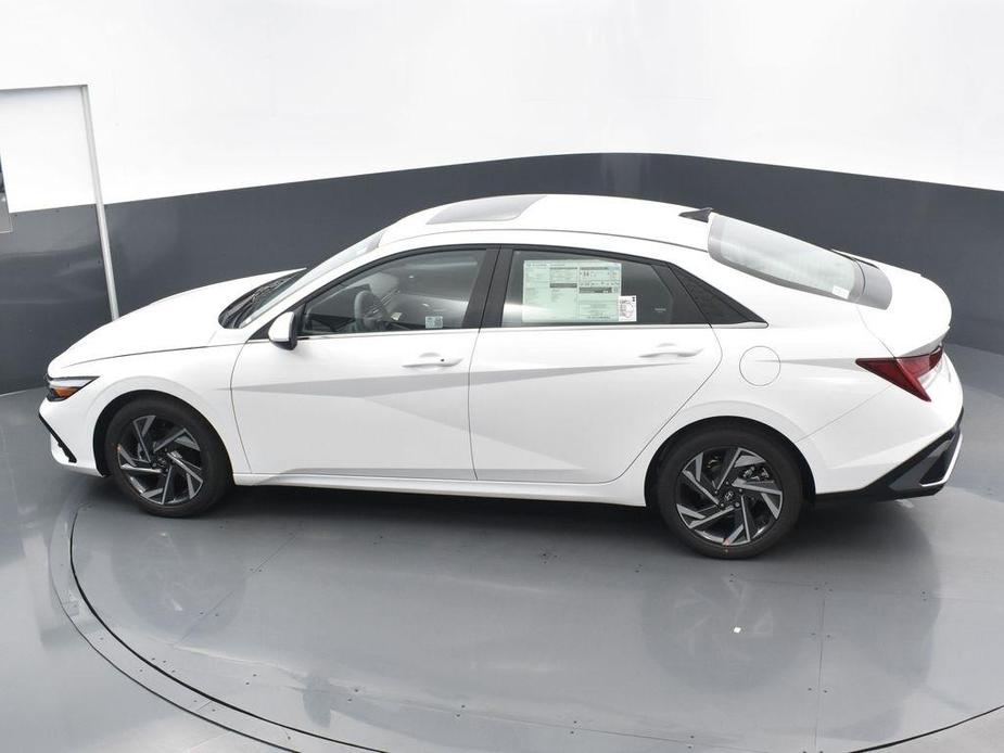 new 2024 Hyundai Elantra car, priced at $23,710