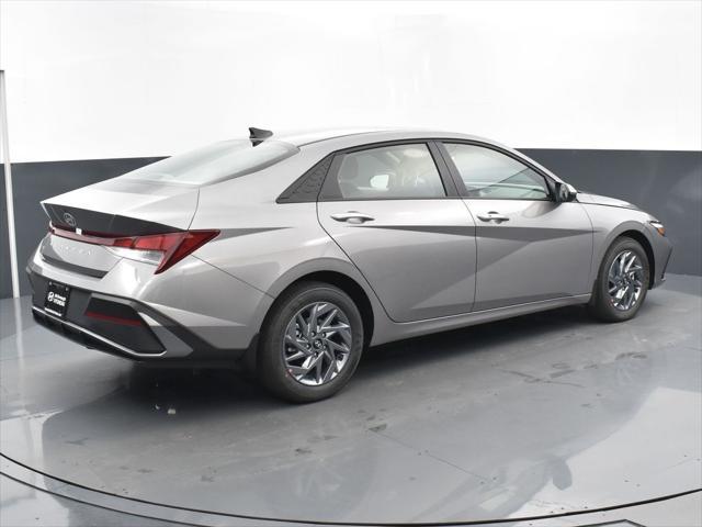 new 2024 Hyundai Elantra car, priced at $22,678