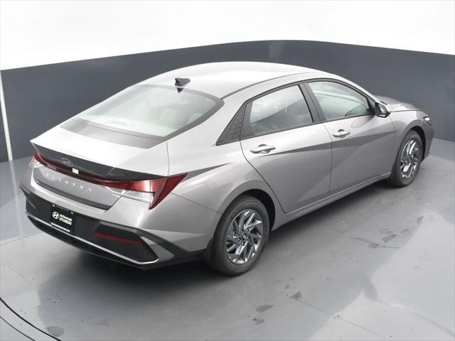 new 2024 Hyundai Elantra car, priced at $22,678