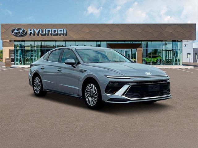 new 2025 Hyundai Sonata Hybrid car, priced at $31,085