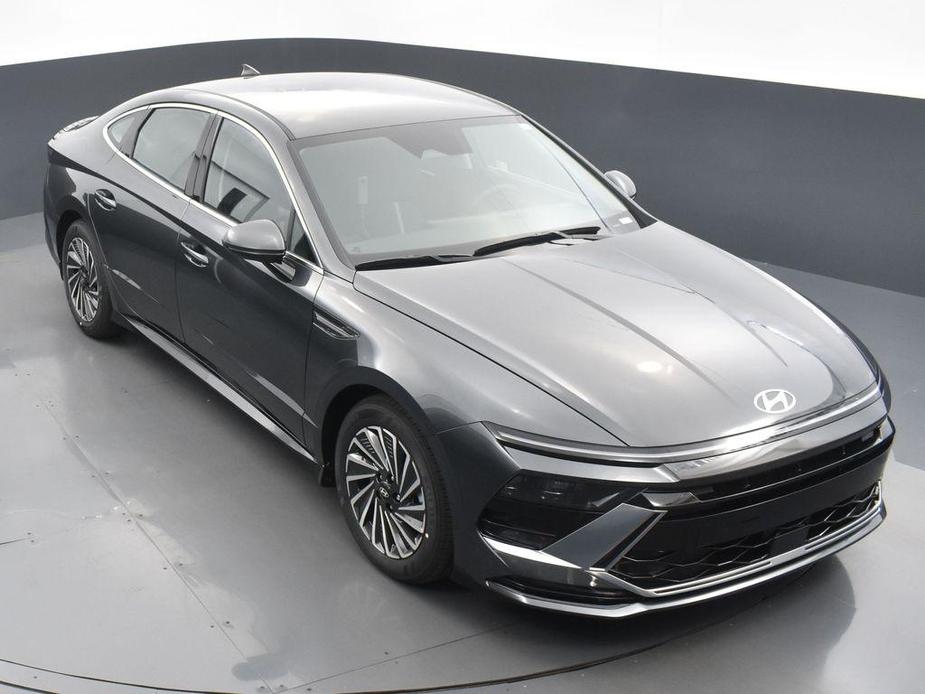 new 2024 Hyundai Sonata Hybrid car, priced at $29,070