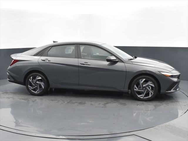 new 2025 Hyundai Elantra car, priced at $21,990