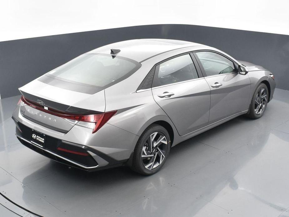 new 2024 Hyundai Elantra car, priced at $24,530