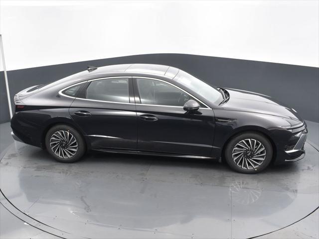 new 2025 Hyundai Sonata Hybrid car, priced at $39,140