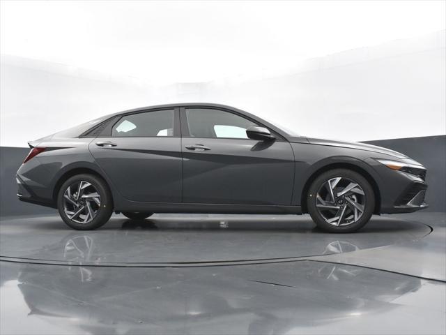 new 2025 Hyundai Elantra car, priced at $21,965