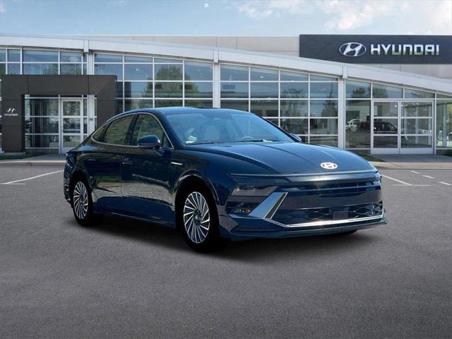 new 2025 Hyundai Sonata Hybrid car, priced at $31,399