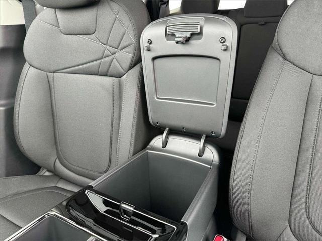 new 2025 Hyundai TUCSON Hybrid car, priced at $33,614