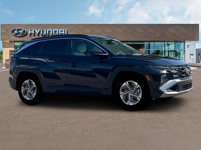 new 2025 Hyundai TUCSON Hybrid car, priced at $33,614