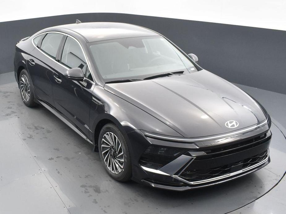 new 2024 Hyundai Sonata Hybrid car, priced at $29,070