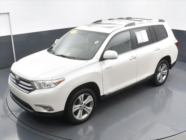 used 2013 Toyota Highlander car, priced at $12,999