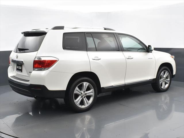 used 2013 Toyota Highlander car, priced at $12,999