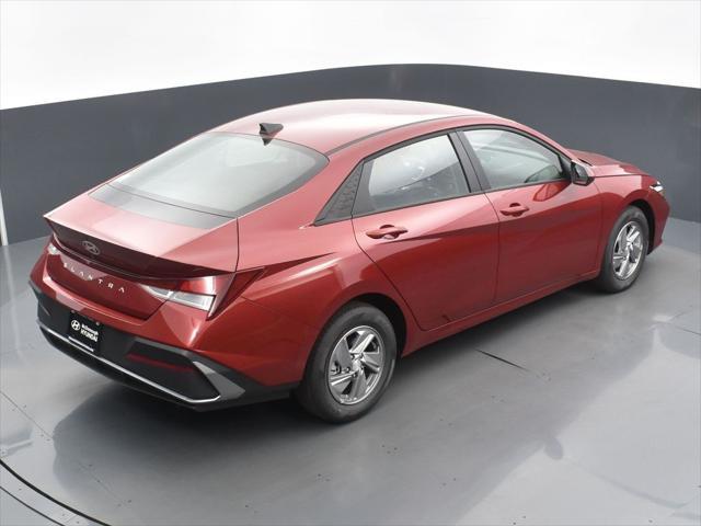 new 2025 Hyundai Elantra car, priced at $22,658