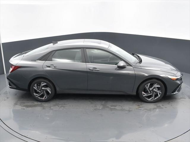 new 2025 Hyundai Elantra car, priced at $27,890