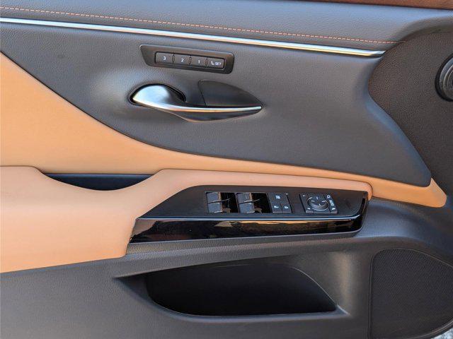 new 2025 Lexus ES 350 car, priced at $46,420