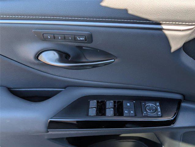used 2023 Lexus ES 350 car, priced at $39,000