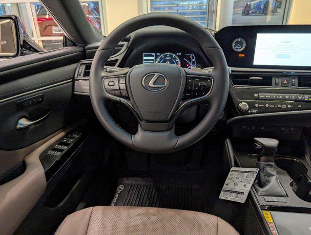 new 2025 Lexus ES 350 car, priced at $45,630