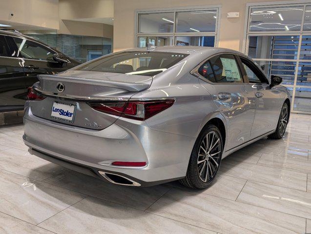 new 2025 Lexus ES 350 car, priced at $45,630