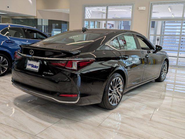 new 2025 Lexus ES 300h car, priced at $53,757